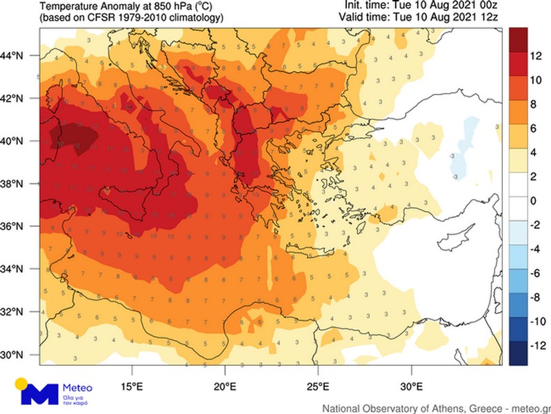 Χάρτης 1. Πρόγνωση απόκλισης των θερμοκρασιών στο επίπεδο των 850 hPa (περίπου στο ύψος των 1500 μέτρων) για τις μεσημεριανές ώρες της Τρίτης 10/08, σε σχέση με τη μέση τιμή της περιόδου 1979-2010.