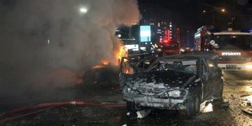 A vehicle burns after an explosion in Ankara, Turkey March 13, 2016. REUTERS/Mehmet Ozer EDITORIAL USE ONLY. NO RESALES. NO ARCHIVE