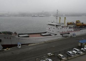 The North Korean ferry, the Mangyongbong, is docked in the port of the far eastern city of Vladivostok, Russia, May 18, 2017. REUTERS/Yuri Maltsev