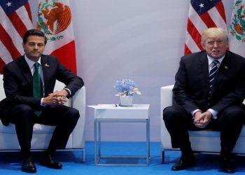 U.S. President Donald Trump meets Mexico's President Enrique Pena Nieto during the their bilateral meeting at the G20 summit in Hamburg, Germany July 7, 2017.    REUTERS/Carlos Barria