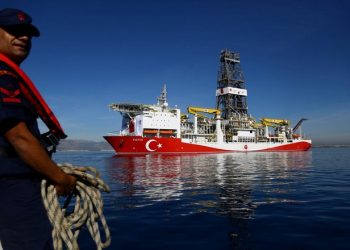 Turkish drilling vessel Fatih is pictured off the Mediterranean resort city of Antalya, Turkey October 30, 2018. REUTERS/Kaan Soyturk