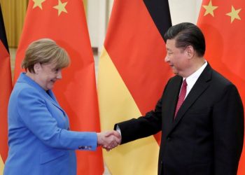 FILE PHOTO: China's President Xi Jinping meets German Chancellor Angela Merkel at the Great Hall of the People in Beijing, China, May 24, 2018. REUTERS/Jason Lee/File Photo