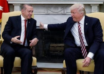 Turkey's President Recep Tayyip Erdogan (L) meets with U.S President Donald Trump in the Oval Office of the White House in Washington, U.S. May 16, 2017. REUTERS/Kevin Lamarque - HP1ED5G1BT0BQ