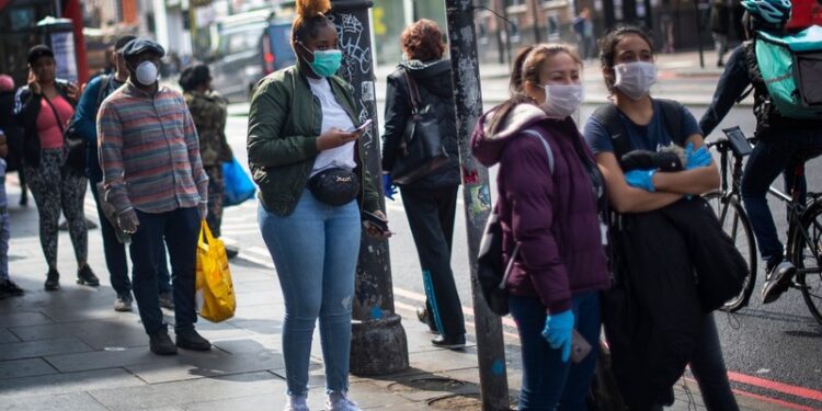 Εκρηκτική αύξηση των κρουσμάτων κορονοϊού