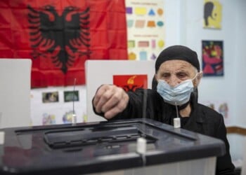 Αλβανία: Εκλογές με βία. Προβάδισμα στον Ράμα δίνουν τα exit polls