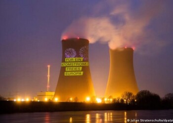 Η Γερμανία έκλεισε τρία πυρηνικά εργοστάσια