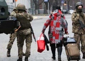 Η κατάσταση στην Ουκρανία: Οι κάτοικοι μεταναστεύουν, οι Ρώσοι στρατιώτες επελαύνουν