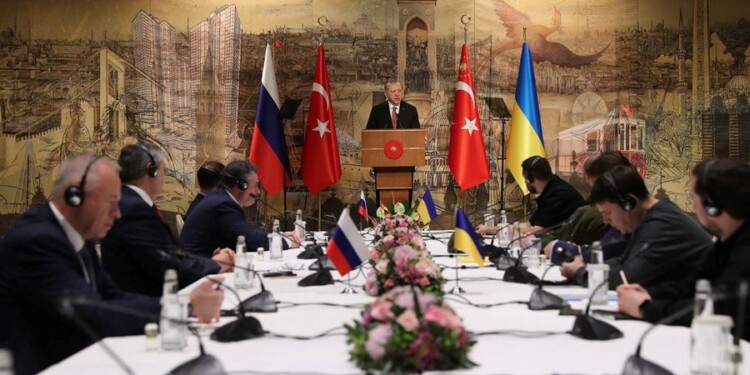 Διαπραγματεύσεις Ρωσίας Ουκρανίας στην Κωνσταντινούπολη