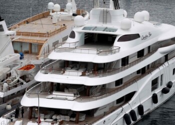 Ένα ακόμη mega-yacht, το τρίτο στη σειρά και αυτή τη φορά στην Ιταλία κατάσχεσαν οι ευρωπαϊκές αρχές από Ρώσο ολιγάρχη στο πλαίσιο εφαρμογής των κυρώσεων