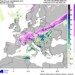 Αντίθετα, η Ανατολική Ευρώπη θα δεχθεί πολύ θερμές αέριες μάζες, αλλά και πολύ πυκνές ομίχλες που πιθανόν δεν θα αφήσουν τη θερμοκρασία στο έδαφος να ανέβει σε ακραία υψηλά επίπεδα. 