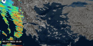 το Εθνικό Αστεροσκοπείο Αθηνών / meteo.gr απεικονίζει σε σχεδόν πραγματικό χρόνο τις περιοχές όπου υπάρχει πιθανότητα βροχόπτωσης ή χιονόπτωσης στα διάφορα τμήματα της χώρας.