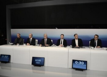 Debate των πολιτικών αρχηγών για τις εκλογές της 21ης Μαΐου, στο Ραδιομέγαρο της ΕΡΤ, Τετάρτη 10 Μαΐου 2023.  Στο debate συμμετείχαν οι αρχηγοί των κοινοβουλευτικών κομμάτων, Κυριάκος Μητσοτάκης (Νέα Δημοκρατία), Αλέξης Τσίπρας (ΣΥΡΙΖΑ-ΠΣ), Νίκος Ανδρουλάκης (ΠΑΣΟΚ-Κίνημα Αλλαγής), Δημήτρης Κουτσούμπας (ΚΚΕ), Κυριάκος Βελόπουλος (Ελληνική Λύση), Γιάνης Βαρουφάκης (ΜέΡΑ25). Οι δημοσιογράφοι των έξι τηλεοπτικών καναλιών πανελλαδικής εμβέλειας που συμμετείχαν, Μάρα Ζαχαρέα (STAR), Σία Κοσιώνη (ΣΚΑΪ), Γιώργος Παπαδάκης (ΑΝΤ1), Αντώνης Σρόιτερ (ALPHA), Παναγιώτης Στάθης (OPEN) και Ράνια Τζίμα (MEGA) ενώ την συζήτηση συντόνισε ο δημοσιογράφος της ΕΡΤ, Γιώργος Κουβαράς.
(ΜΙΧΑΛΗΣ ΚΑΡΑΓΙΑΝΝΗΣ/EUROKINISSI)