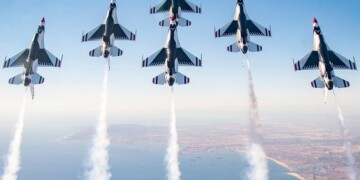 The U.S. Air Force Air Demonstration Squadron “Thunderbirds” perform at The Great Pacific Air Show in Huntington Beach, Calif., Oct. 19, 2018. The Delta is a display of aerial teamwork and the perfect way to close the show and instill patriotic pride. (U.S. Air Force photo by Tech. Sgt. Ned T. Johnston)