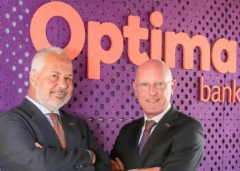 O πρόεδρος και ο CEO της Optima Bank, Γιώργος Τανισκίδης και Δημήτρης Κυπαρίσσης