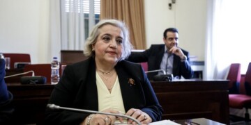 Συνεχίζονται τα βήματα προσέγγισης Ελλάδας - Τουρκίας με τη σκυτάλη να περνά στο πολιτικό προσωπικό με συνάντηση σε επίπεδο υφυπουργών Εξωτερικών στην Άγκυρα.